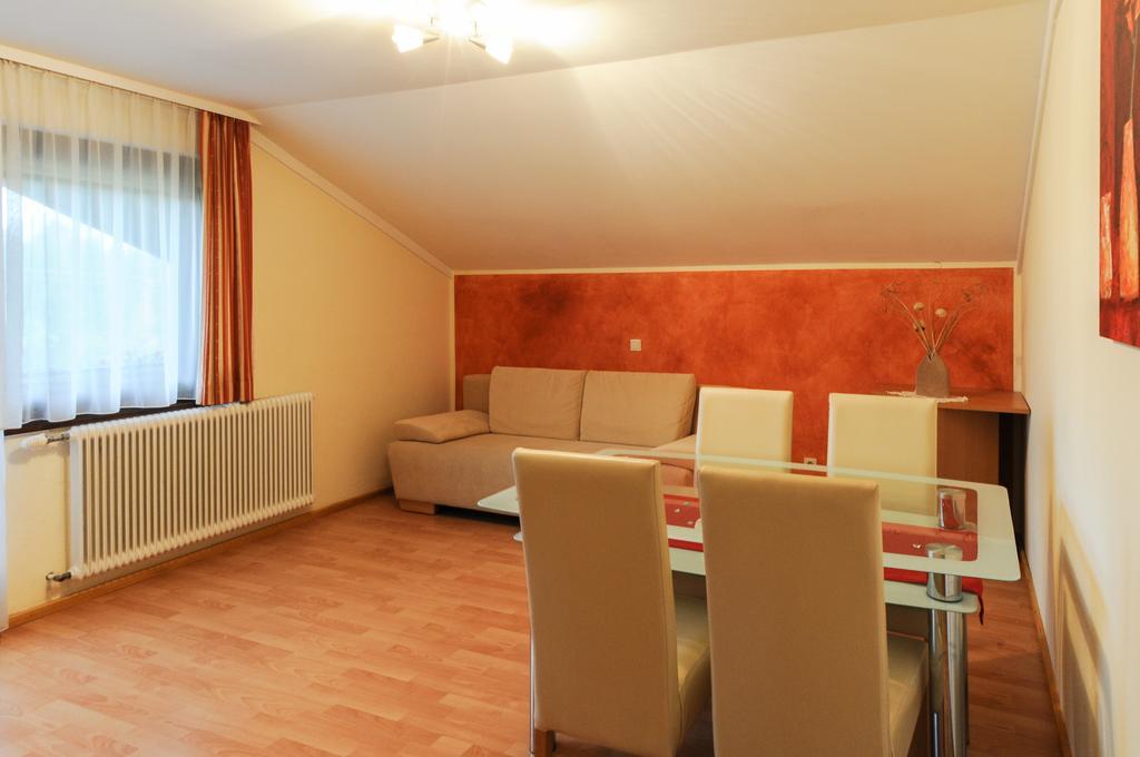 Waldpension Schiefling Am See Rom bilde